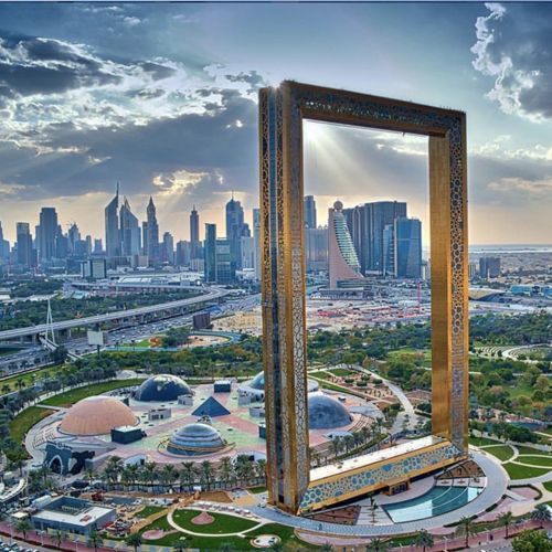 Dubai-Frame.jpg